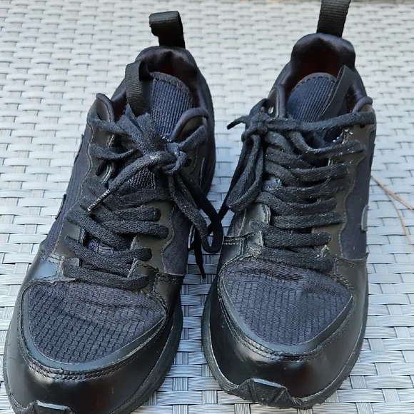 Veja Eco Women's Black Athletic Sneaker Shoes Size 11 US/44 EU - Picture 1 of 17